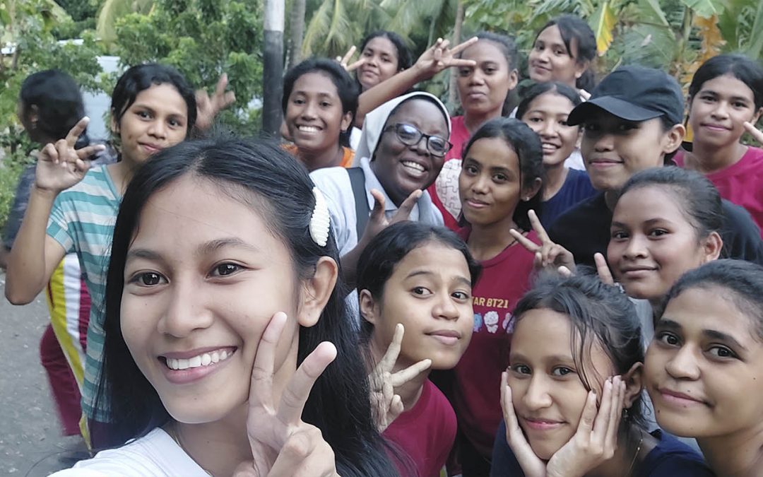 PROYECTO DDTE “Despierta el Don Escondido en Ti, y Estímate» Indonesia
